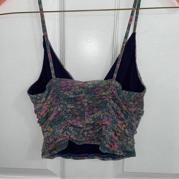 Cropped floral Urban outfitters tank - Picture 3 of 4
